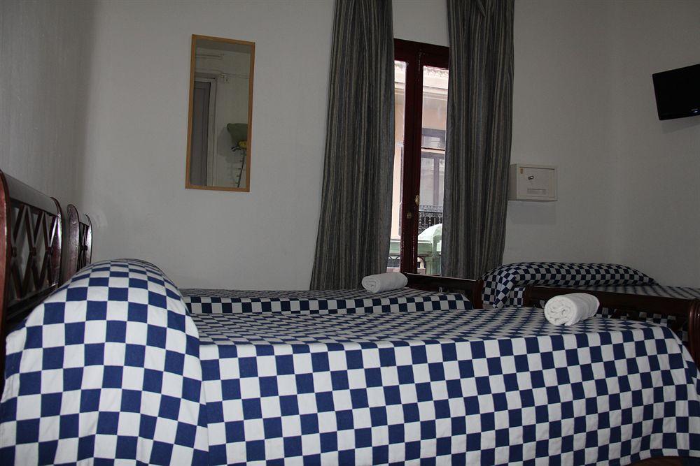 Casa Lemus Hotel Madrid Buitenkant foto